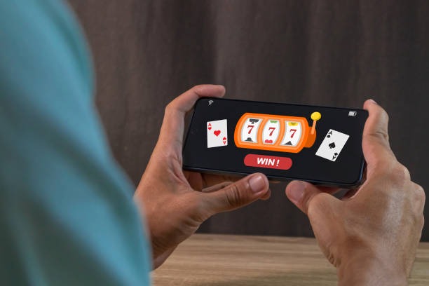 Payment methods displayed: QRIS, DANA, OVO, GoPay, ShopeePay, LinkAja logos with Indonesian bank transfer icons